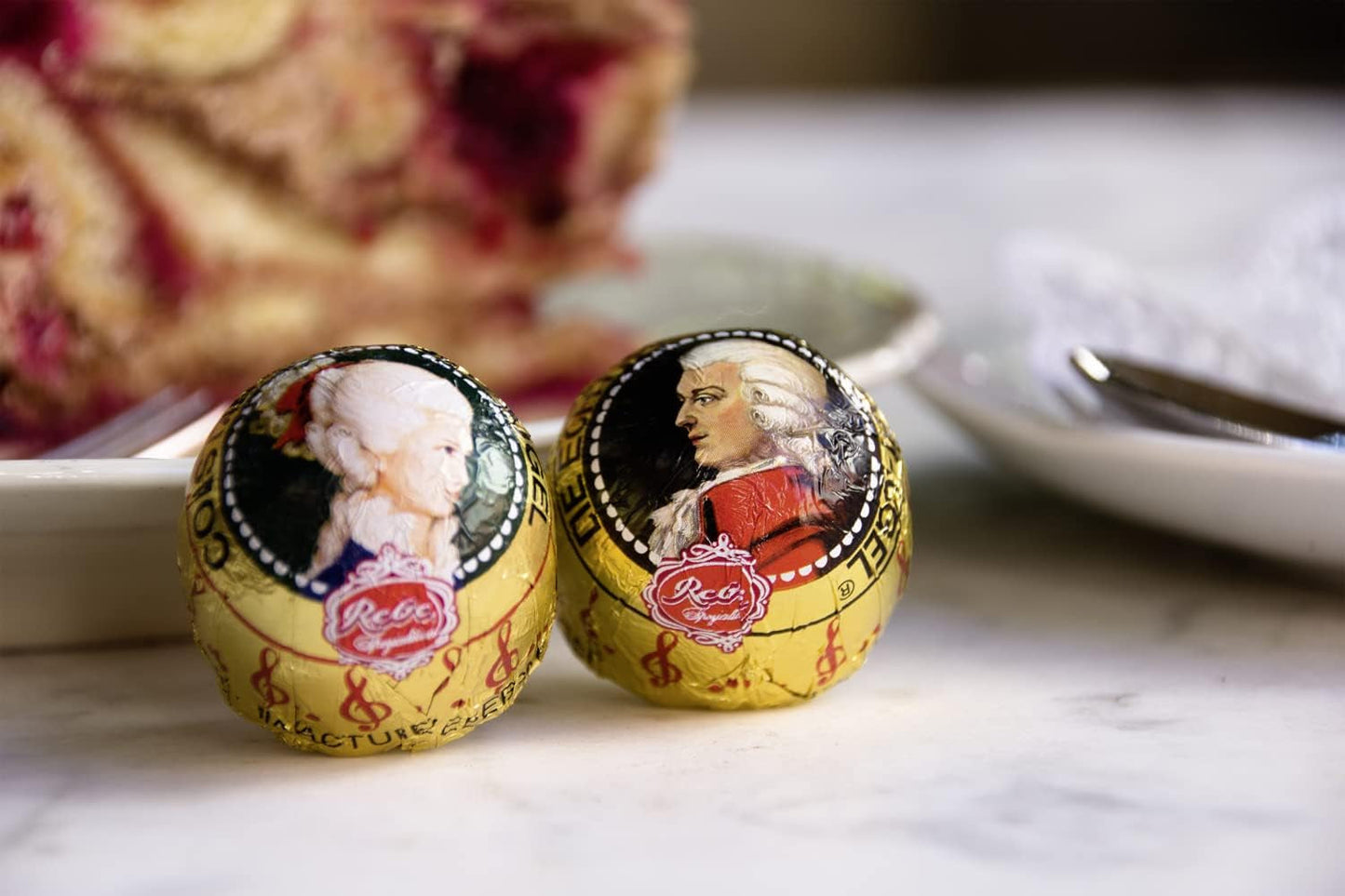 Reber Mozart koule - Cukrářský sáček 8 kusů - Originální Reber Mozart koule Hořká čokoláda, marcipán a nugát - 1 x 160 g