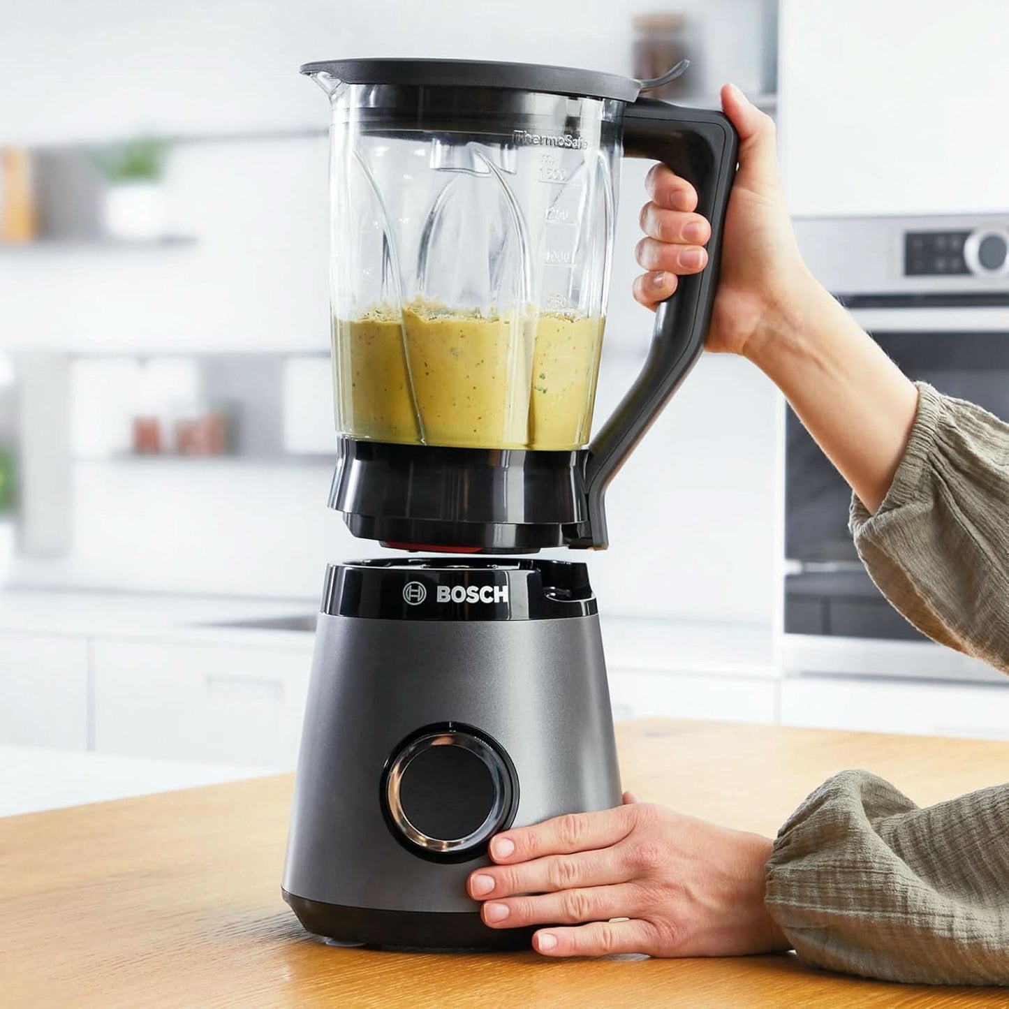 Bosch Standmixer Vitapower Serie 4 MMB6172SN, Verbesserte Version, 10 Jahre Motorgarantie, Edelstahl-Klingen, 1,5L Glasbehälter, Spülmaschinenfeste Teile, 30 000 U/Min, 1200 W, Silver Kitchen Naty Shop