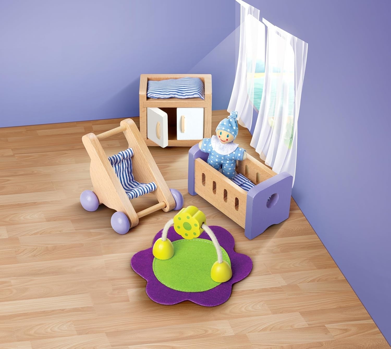 Hape Baby Room - Dřevěná sada pokojíčku pro panenky, Nábytek pro panenky, Doplňky k domečku pro batole, Miniaturní dětský pokoj s houpačkou a doplňky, 3 roky stará hra na hraní