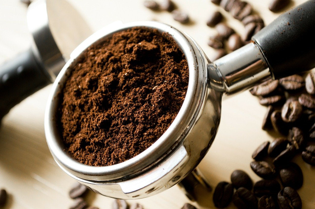 Caffè Poli Rosso | Tradiční espresso | Italienische Espressobohnen | Ideální pro Kaffeevollautomaten, Siebträger a Espressomashinen | 1 x 1 kg