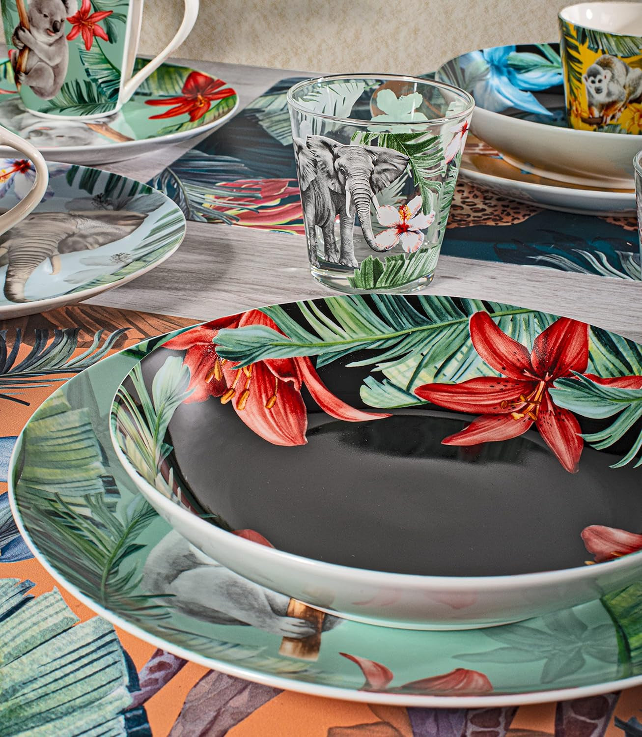18 kusů exotického porcelánu Tavola Service