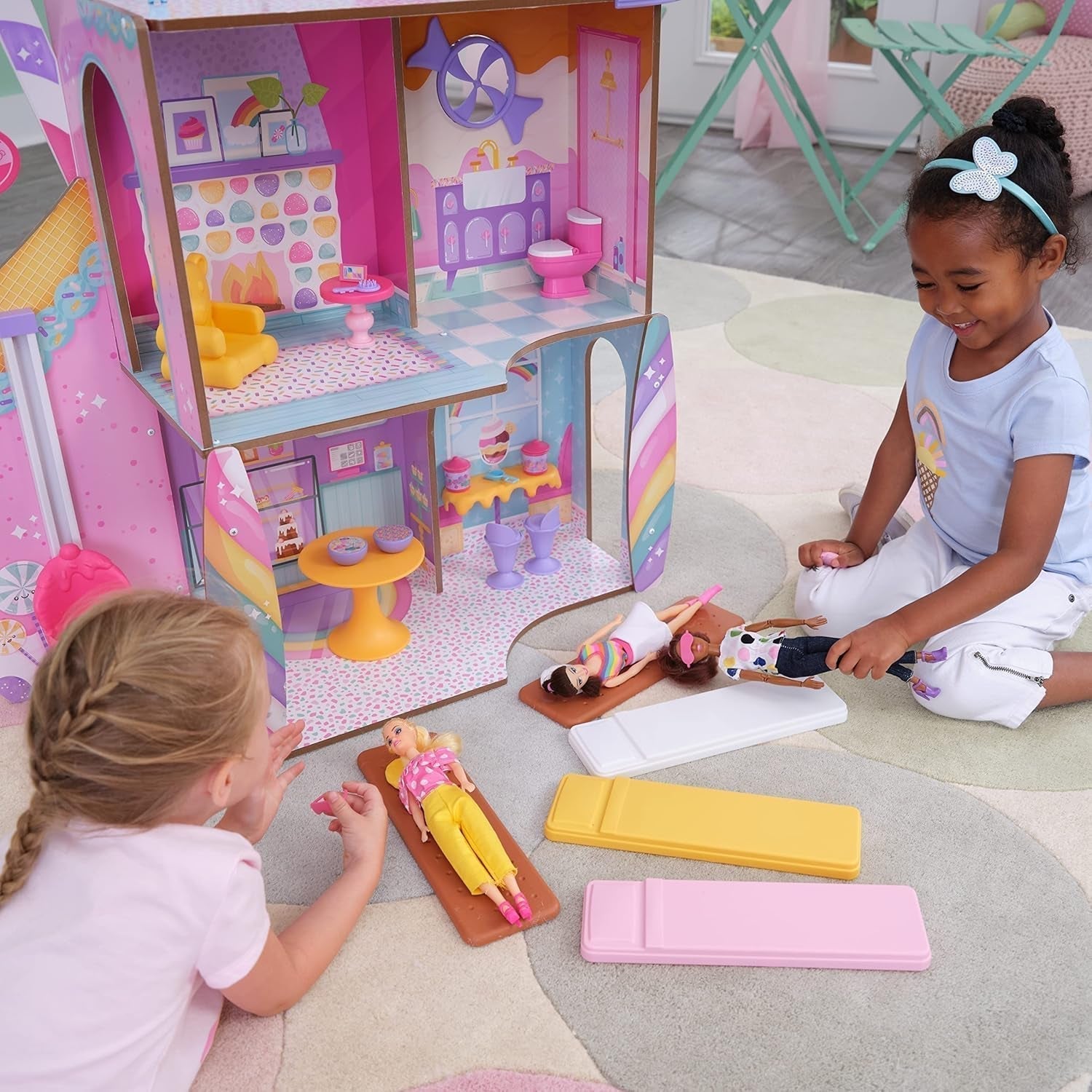 Dřevěný domeček pro panenky Kidkraft Candy Castle s nábytkem a doplňky, domeček pro lamu jednorožce, zvedák na zmrzlinový dort a gumové křeslo pro panenky, hračka pro 3 roky, 20242 domečky pro panenky Naty Shop