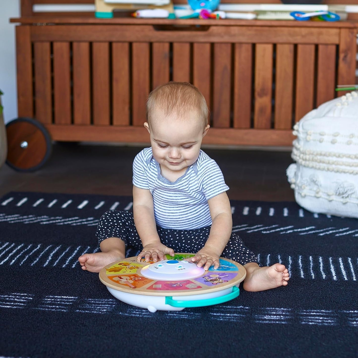 Baby Einstein, Hape, Cal's Smart Sounds Symphony Magic Touch Dřevěná elektronická hračka pro aktivity ve 3 jazycích (angličtina, francouzština a španělština), 3 režimy, od 6 měsíců Dětské hračky Naty Shop
