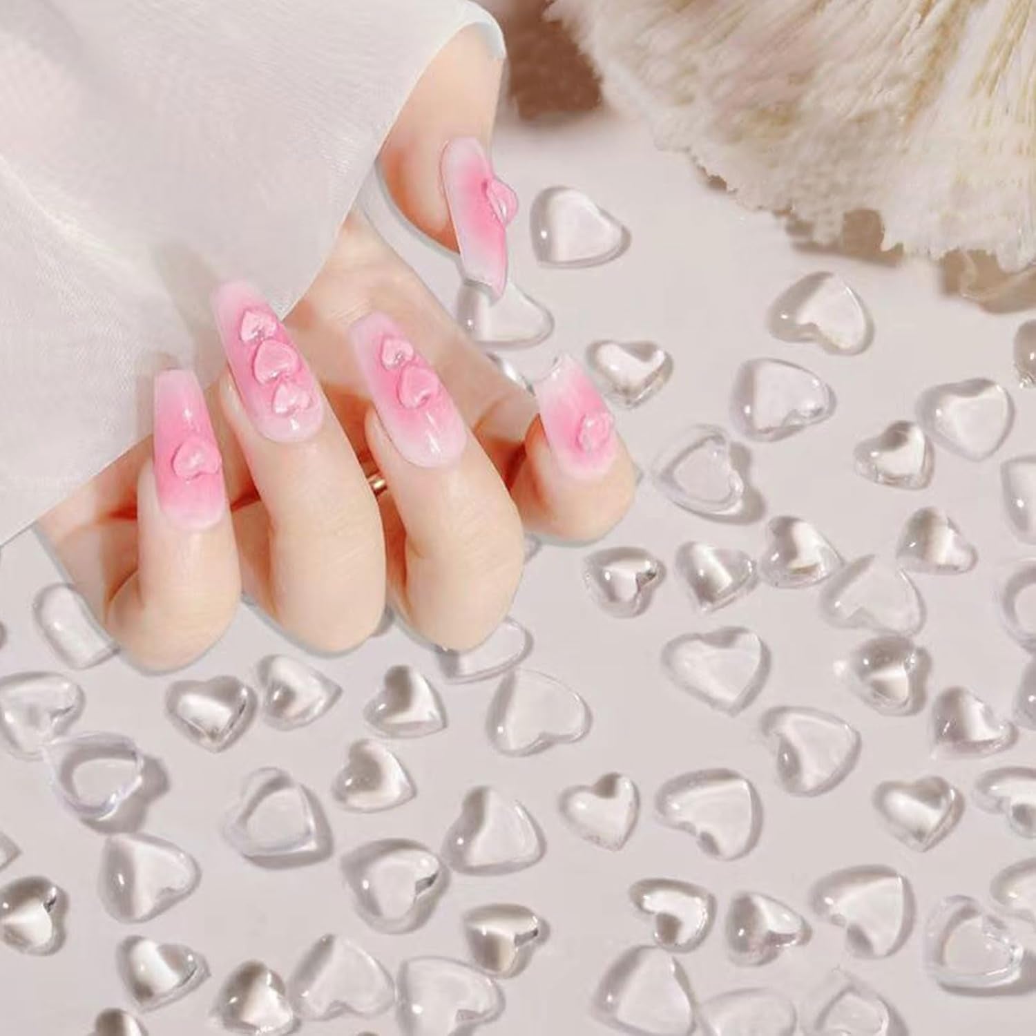 3D přívěšky na zdobení nehtů srdce, 320 Stück Niedliche Klar Acryl Herz Přívěsky na nehty, Flatback Heart Nagel Strasssteine ​​​​4Mm 6Mm 8Mm Harz Nagelkunst Dekorationen for Frauen Mädchen DIY Maniküre Zubehör (4Mm)6Mm 8