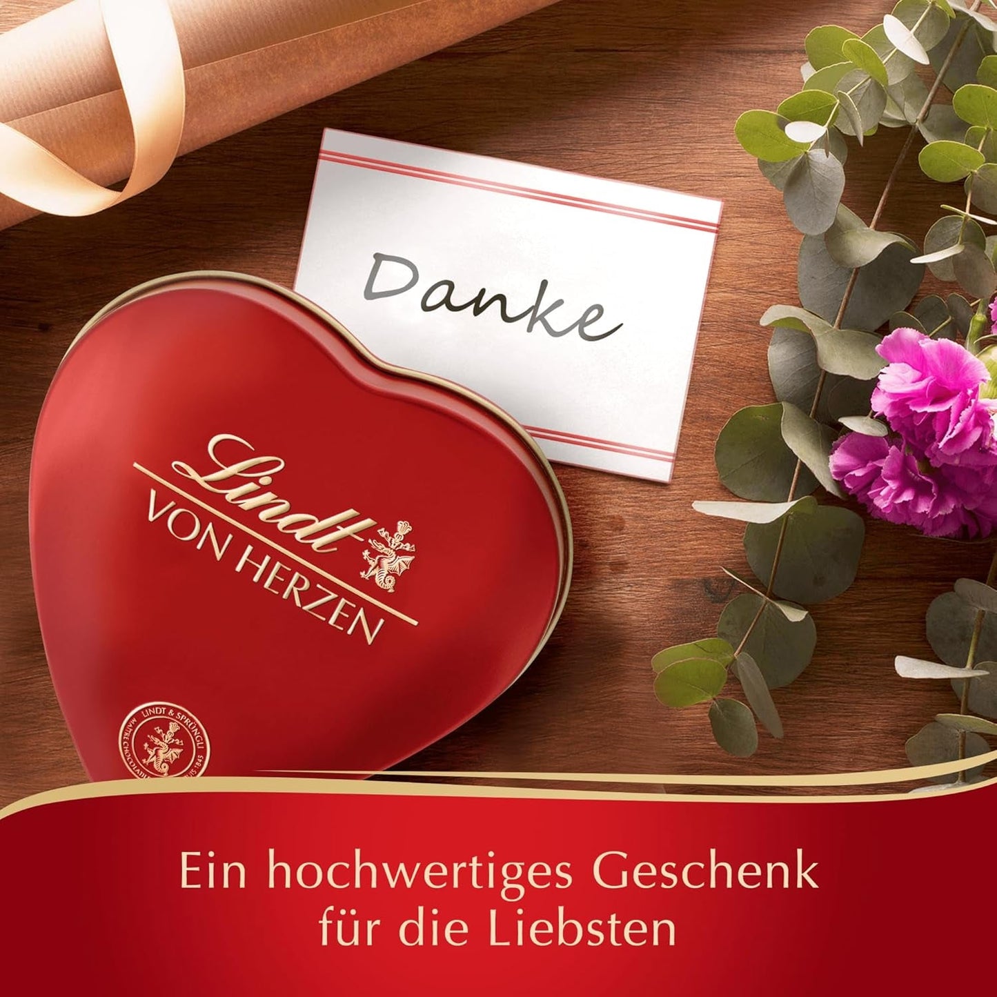 Lindt Čokoláda ze srdce | 30 g | 6 pralinek v Marc de Champagne, Coeur à l'Orange, křupavá mléčná čokoláda, pomerančový marcipán v krásné krabičce ve tvaru srdce | Čokoládový dárek | Čokoládový dárek