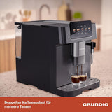Plně automatický espresso kávovar GRUNDIG KVA 6230 s napěňovačem mléka, nerezový mlýnek s 13 nastaveními mletí, nádoba na kávová zrna 250 g, vyjímatelná nádrž na vodu 2 litry, tlak čerpadla 19 bar, dotykový displej, černá