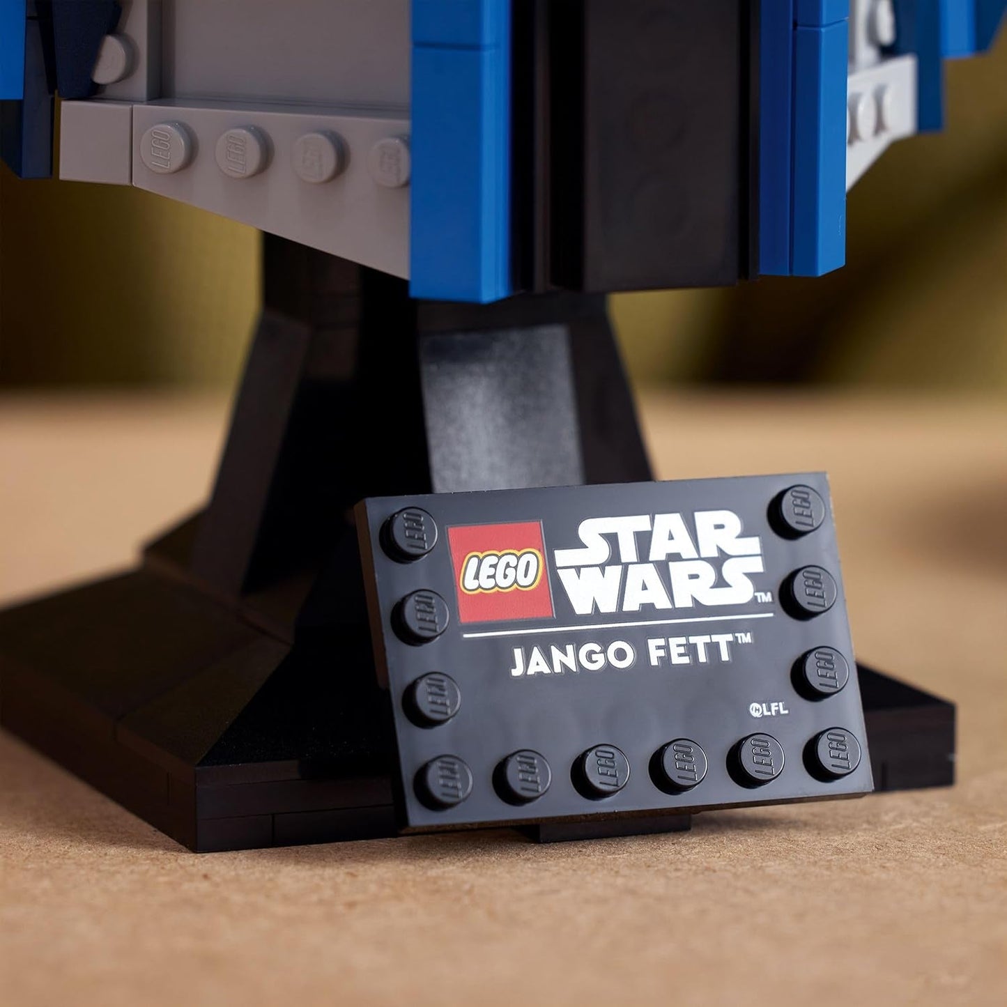 LEGO Star Wars 75408 Helma Jango Fett - Mandalorianská stavebnice pro dospělé - Model se stojanem, jmenovkou a nastavitelnou anténou - Dárek pro fanoušky Útoku klonů Stavebnice Besuche den LEGO-Store