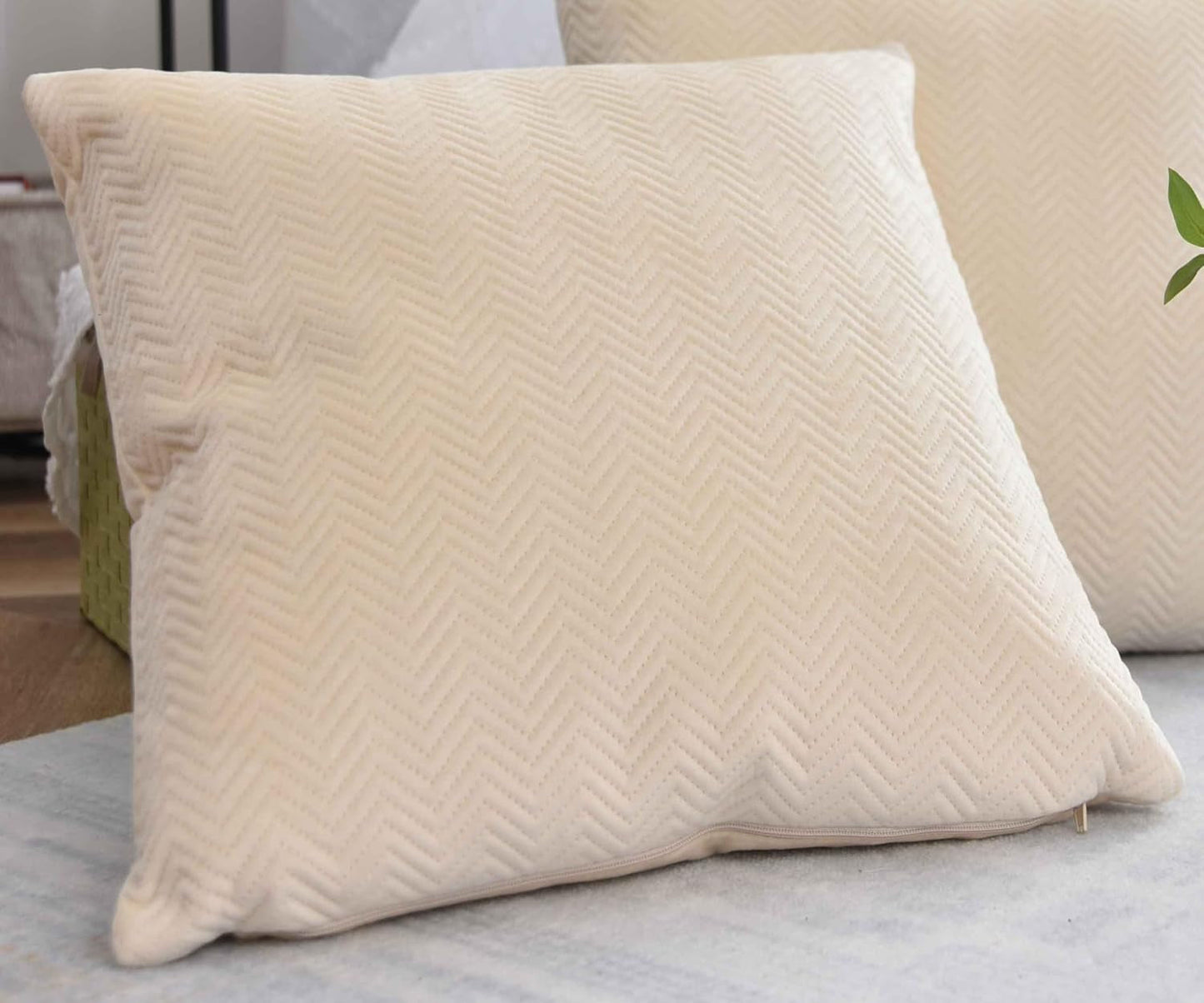 Box na záclony Polštář Dekorativní polštář DxŠ 45X45 cm Zelený žakárový "Greta" s designem rybí kosti Snadná údržba Zapínání na zip 320G Měkká výplň - Různé barvy, 2023510 Cestovní polštáře Naty Shop Cream