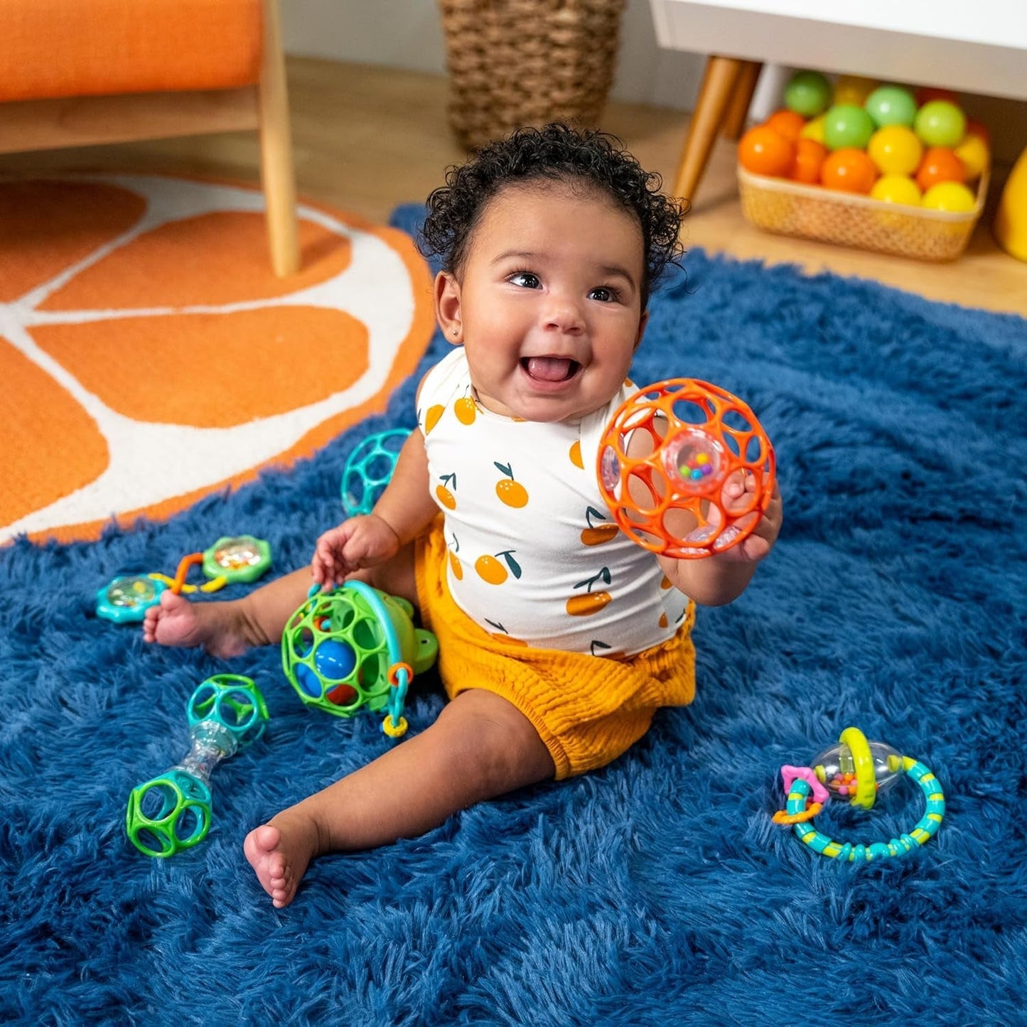 Šestidílná dárková sada Bright Starts Little Shakers - Dětská chrastítka a kousátka BPA Free Easy to Cat Unisex Newborn+