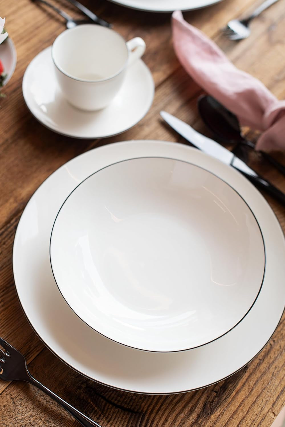 Série MÄSER Felise, elegantní kávový servis pro 6, nadčasový, černý okraj, porcelán, bílá