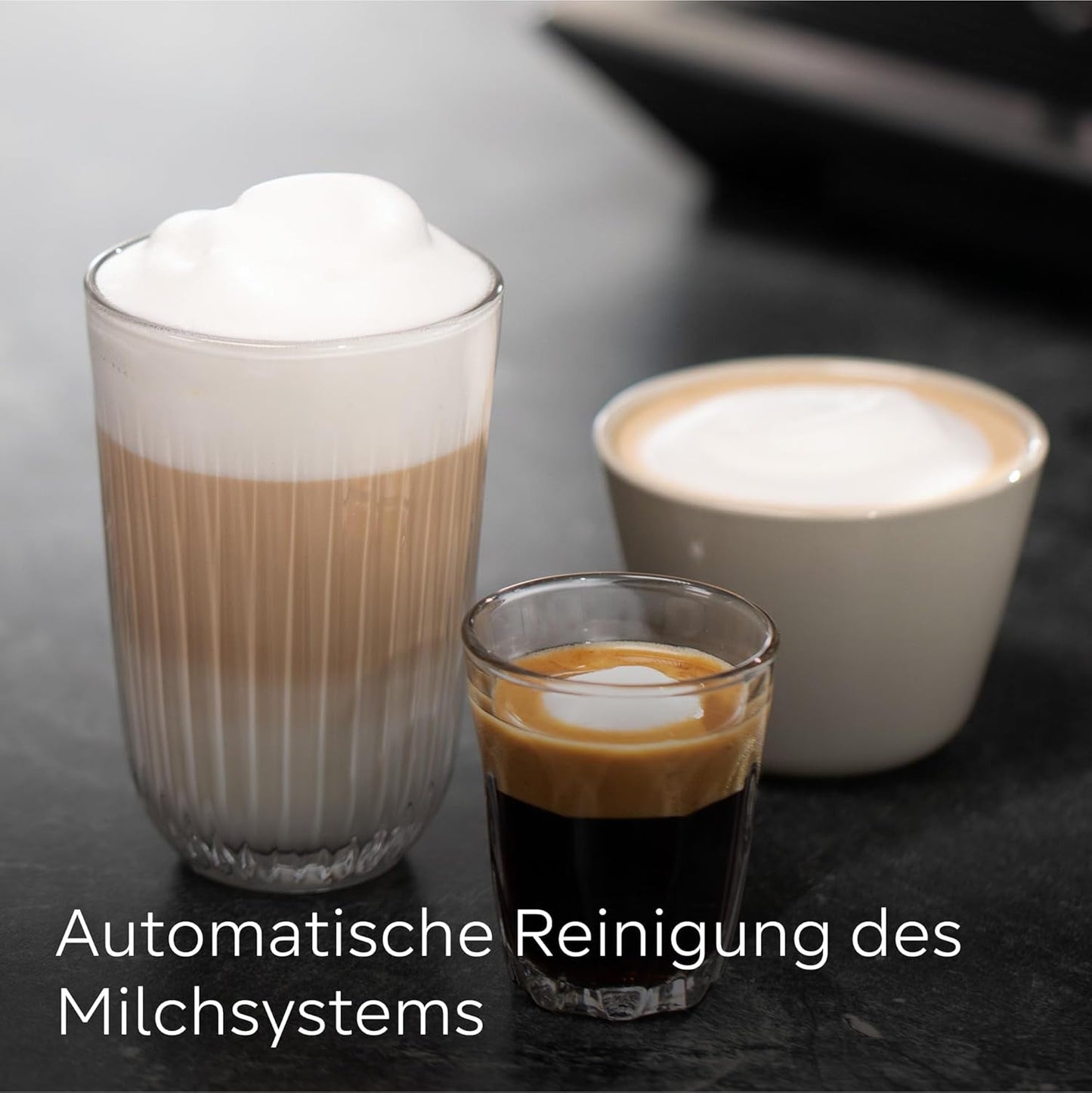 Siemens EQ700 plně automatický kávovar na espresso, velká barevná TFT obrazovka, 36 teplých a studených nápojů, studené vaření, funkce 2 šálků, ovládání aplikací, automatický čisticí systém, černá nerezová ocel, TQ717D03