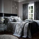 Catherine Lansfield - Umělý přehoz na postel z drceného sametu - Polyester, Polyester, Stříbrná, 53 X 23 X 53 cm Catherine Lansfield Postele a přikrývky