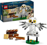 LEGO Harry Potter Hedwig in Privet Drive 4 Sada hračka sova pro děti, Sestavitelná figurka zvířete s bradavickým kufrem, Malý dárek pro chlapce, dívky a všechny fanoušky 7 let 76425 Stavebnice Besuche den LEGO-Store Single