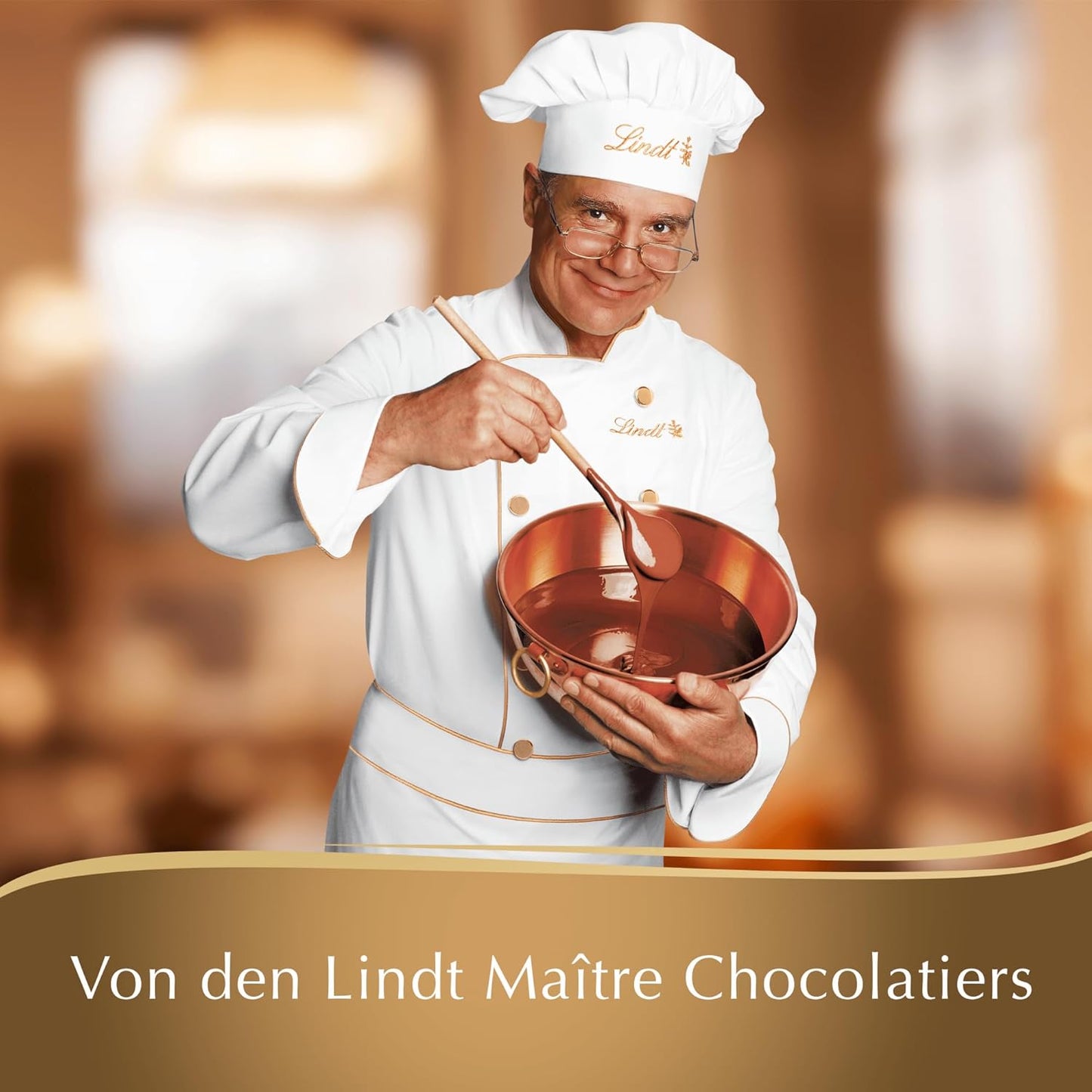 Lindt Creation Hazelnut De Luxe Bar - Hořká čokoláda s křupavými lískovými oříšky ve smetanové náplni
