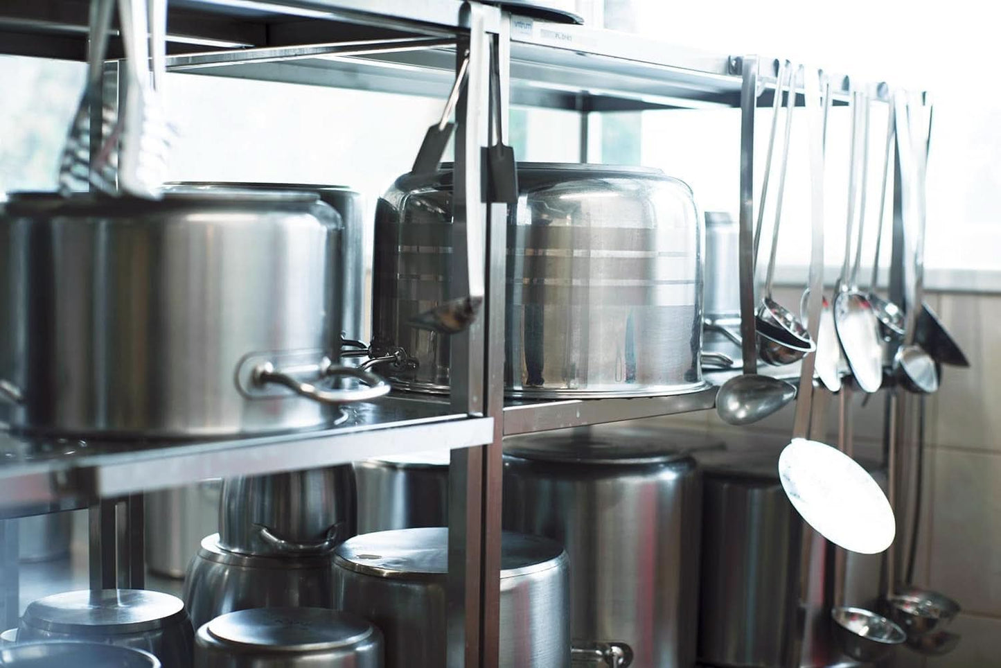 Sun Professional, prostředek na ruční mytí nádobí - Vysoce účinné odstranění mastnoty, se svěží citrusovou vůní, 10 litrů Kuchyňské čisticí prostředky Naty Shop
