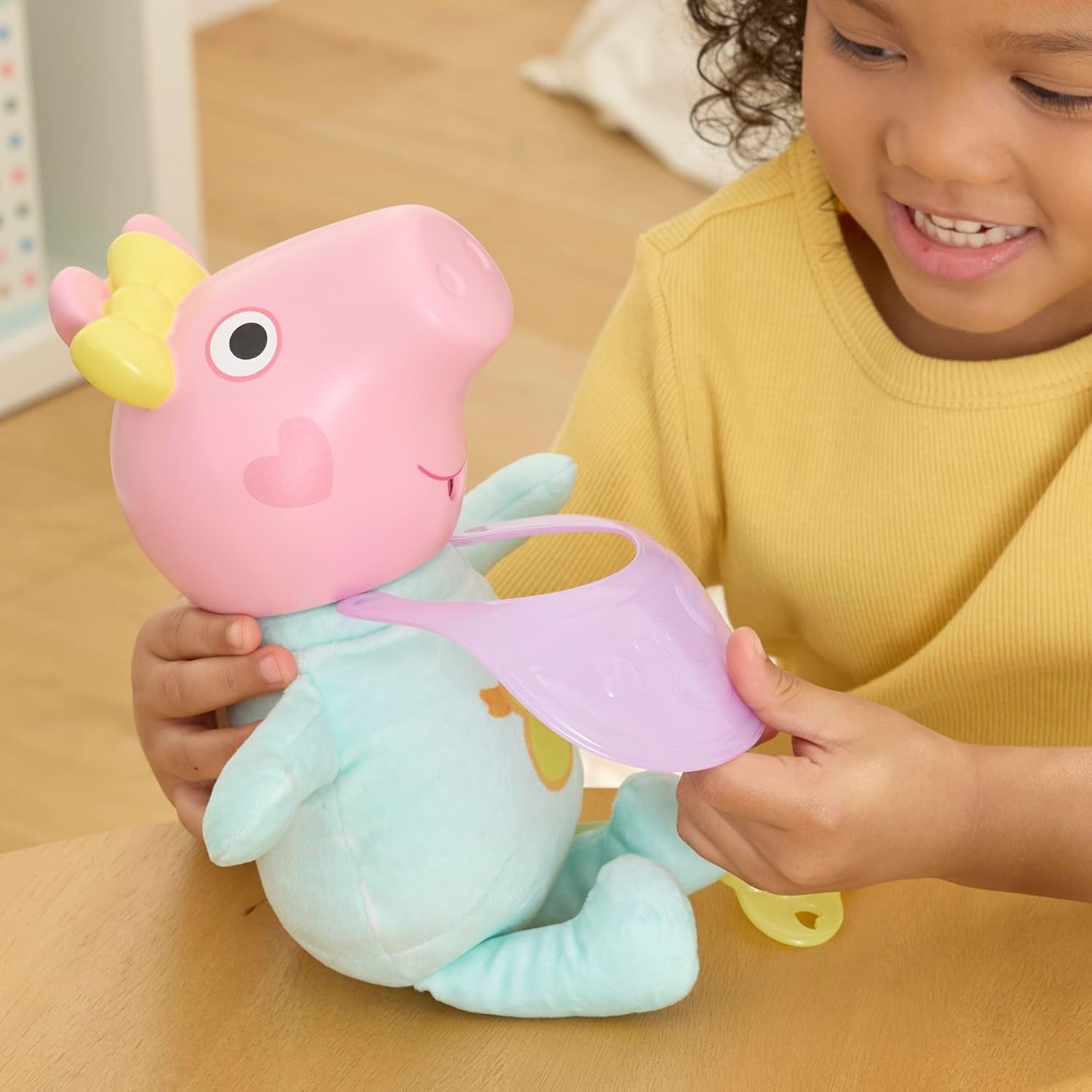 Interaktivní panenka Peppa Pig 28 cm Evie s 20 zvuky a mnoha funkcemi, sada hraček pro děti od 3 let