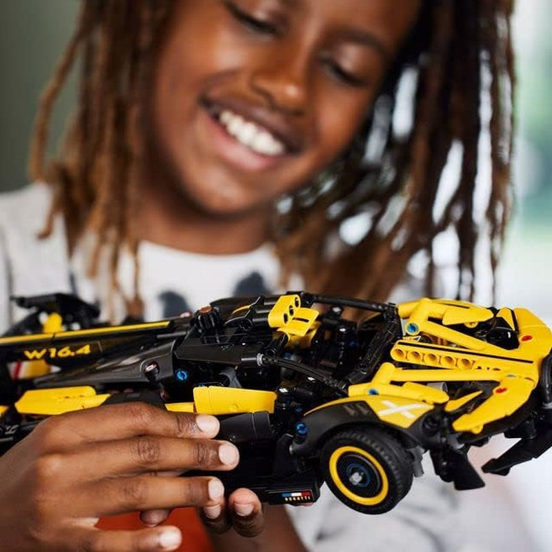 LEGO Technic Bugatti závodní auto, stavebnice modelu auta, hračka sportovního auta, ikonická sběratelská sada aut, stavebnice od 9 let 42151 stavebnic Besuche den LEGO-Store