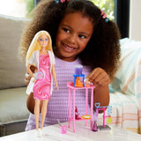 Panenka Barbie Scientist a doplňky s módní blonďatou panenkou, laboratorním stolkem, mikroskopem, pokladnou měnící barvy a Petriho miskou, panenky JCR70 Naty Shop