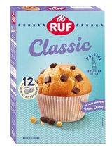 RUF Cheesecake-Muffins Backmischung, American Styl Muffins Mit Cremiger Füllung, Einfache Zubereitung, 12 Muffin-Förmchen Inklusive Naty Shop Hell 3-Teiliges Set
