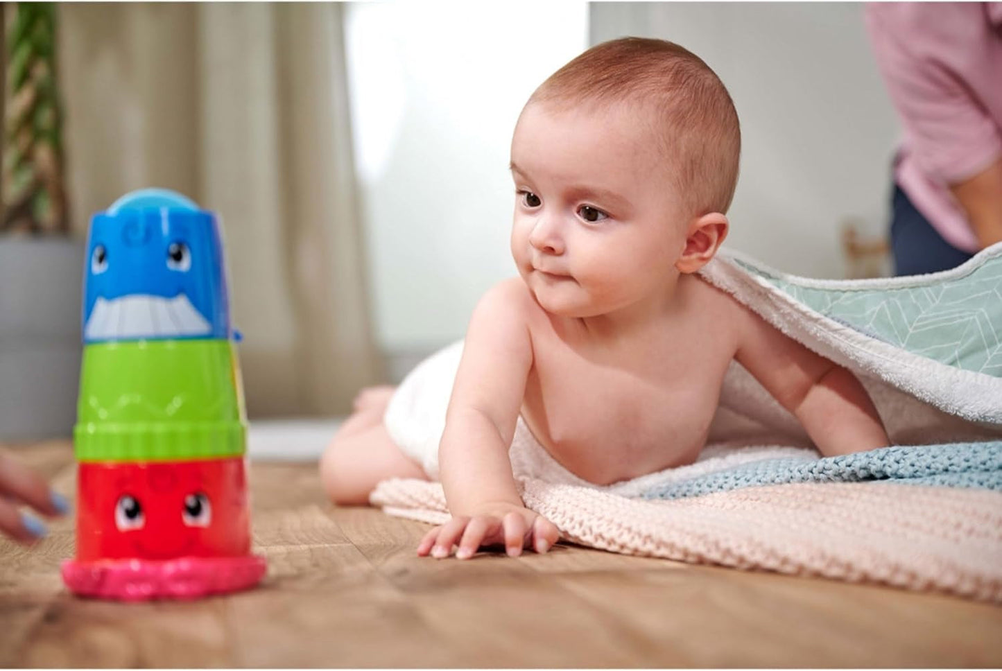 Simba 104010183 - ABC kbelík se stohovatelným sklem, kbelík a barevné sklo s proudem a vodním kolem, 3 kusy, 23 cm, od 12 měsíců Baby Toys Naty Shop