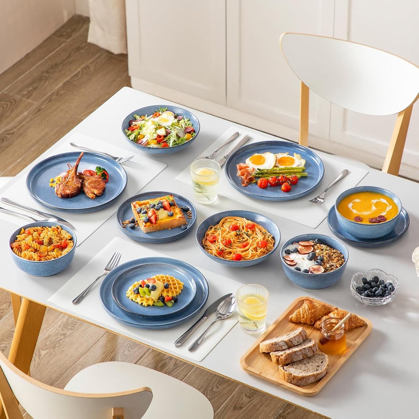 Steingut Geschirrset 6 Personen, vancasso ANYA Blau Teller Set Moderní 24 teilig, Tafelservice mit Speiseteller, Suppenteller, Desserttellern, Schüsseln, Geschirr Set Spülmaschinen und Mikrowellenfest