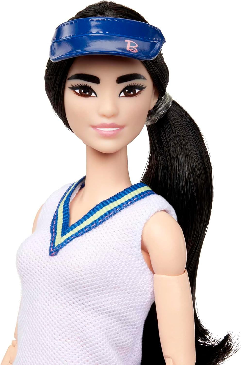 Barbie Made to Move - Tenistka s raketou a míčkem - Panenka s 22 klouby pro realistickou zábavu pro tenisové fanoušky a děti od 3 let, HKT73 Naty Shop Dolls