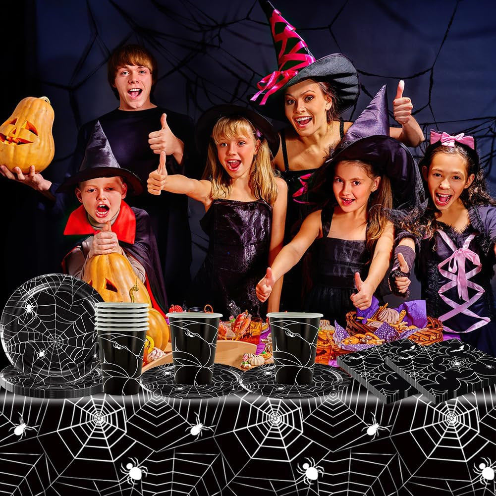 49dílná sada papírových příborů Halloween Spider včetně talířů, ubrousků, sklenic a ubrusu. Černá sada nádobí s dezertními talířky, ubrousky a skleničkami.