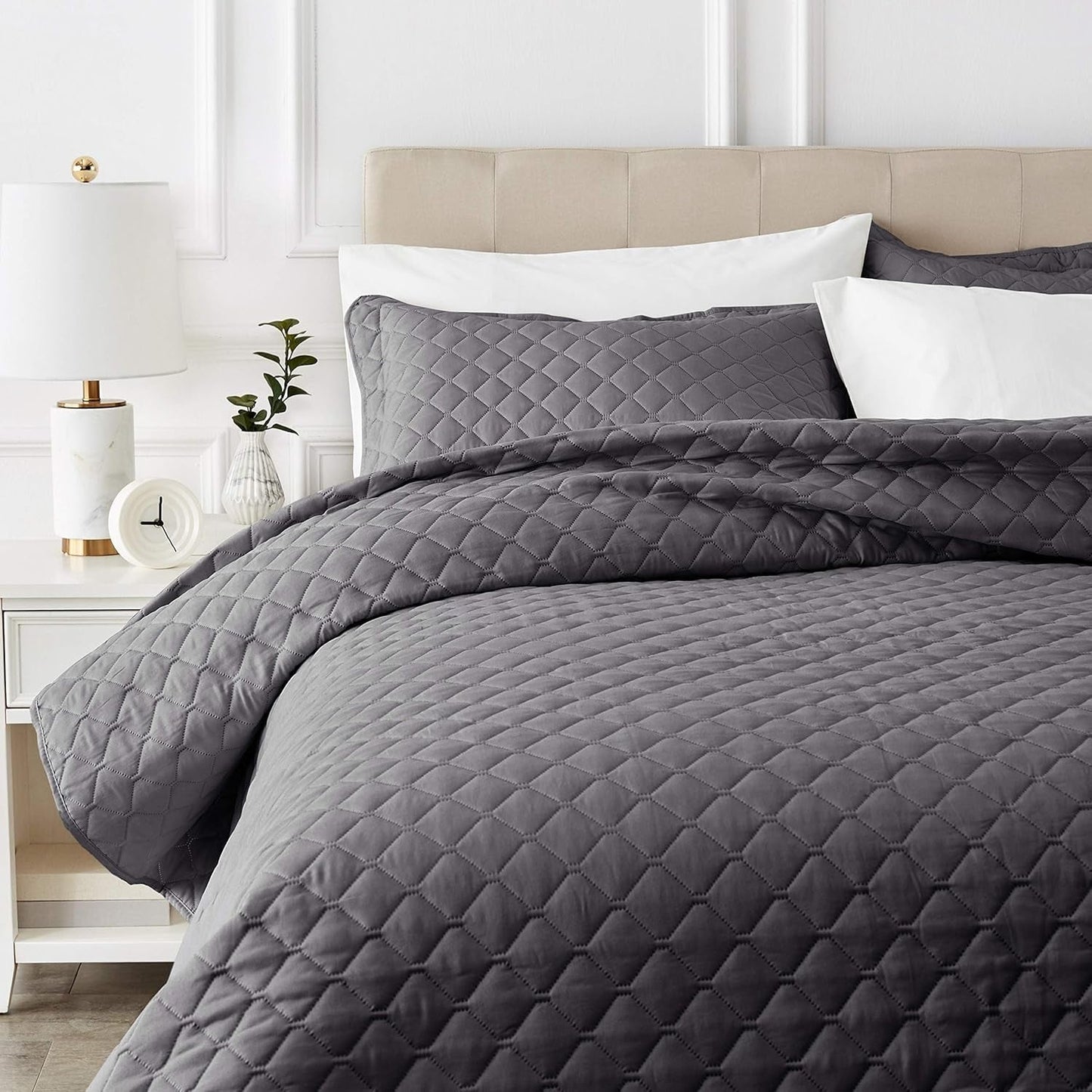 Nadměrná přikrývka Amazon Basics s reliéfem, 170 X 210 cm, tmavě šedý diamantový vzor Postele a přikrývky Besuche den Amazon Basics-Store 170 X 210 cm