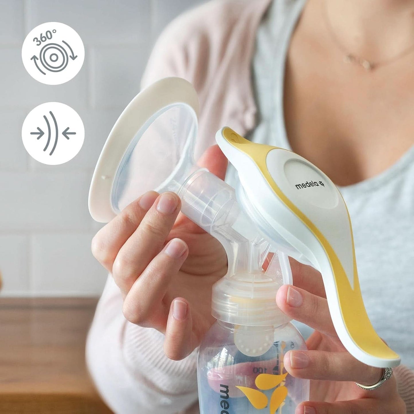 Manuální odsávačka mléka Medela Harmony - Kompaktní švýcarský design se štíty Personalfit Flex a technologií Medela 2-Phase Expression Příslušenství Jídlo a kojení Bebe Naty Shop
