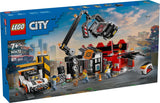 LEGO City vrakoviště s auty - hračka s lisem na šrot a jeřábem, 2 autíčka, 4 fungující minifigurky a kancelářská budova - narozeninové dárky pro chlapce a dívky od 8 let 60472 Stavebnice Besuche den LEGO-Store
