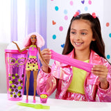 Panenka Barbie Pop Reveal Bubble Tea a příslušenství, módní panenka Scented Berry Bliss s mazlíčkem, 8 překvapení, obsahuje měnič barev, úložný kelímek, HTJ20