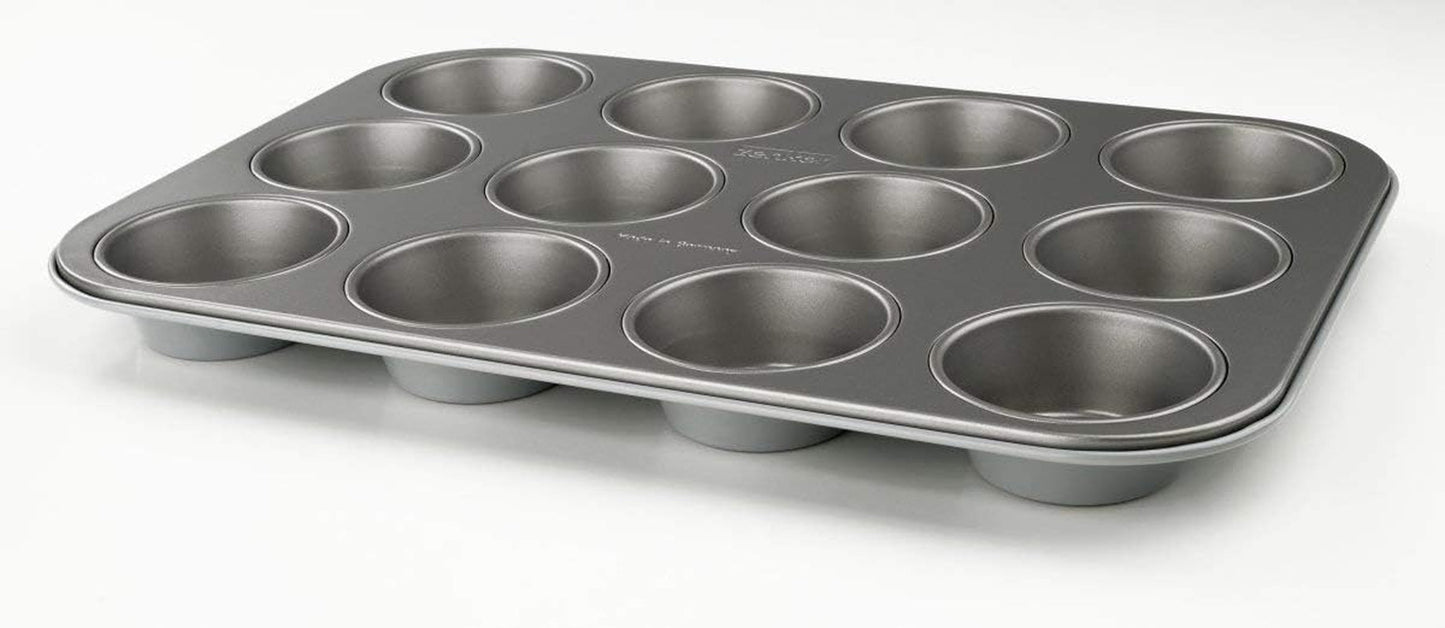 Forma na muffiny Zenker s 12 formami na pečení (Ø 7 cm), na muffiny a cupcakes, rozměry: 38,5 x 26,5 x 3 cm Formy na pečení a plechy Naty Shop
