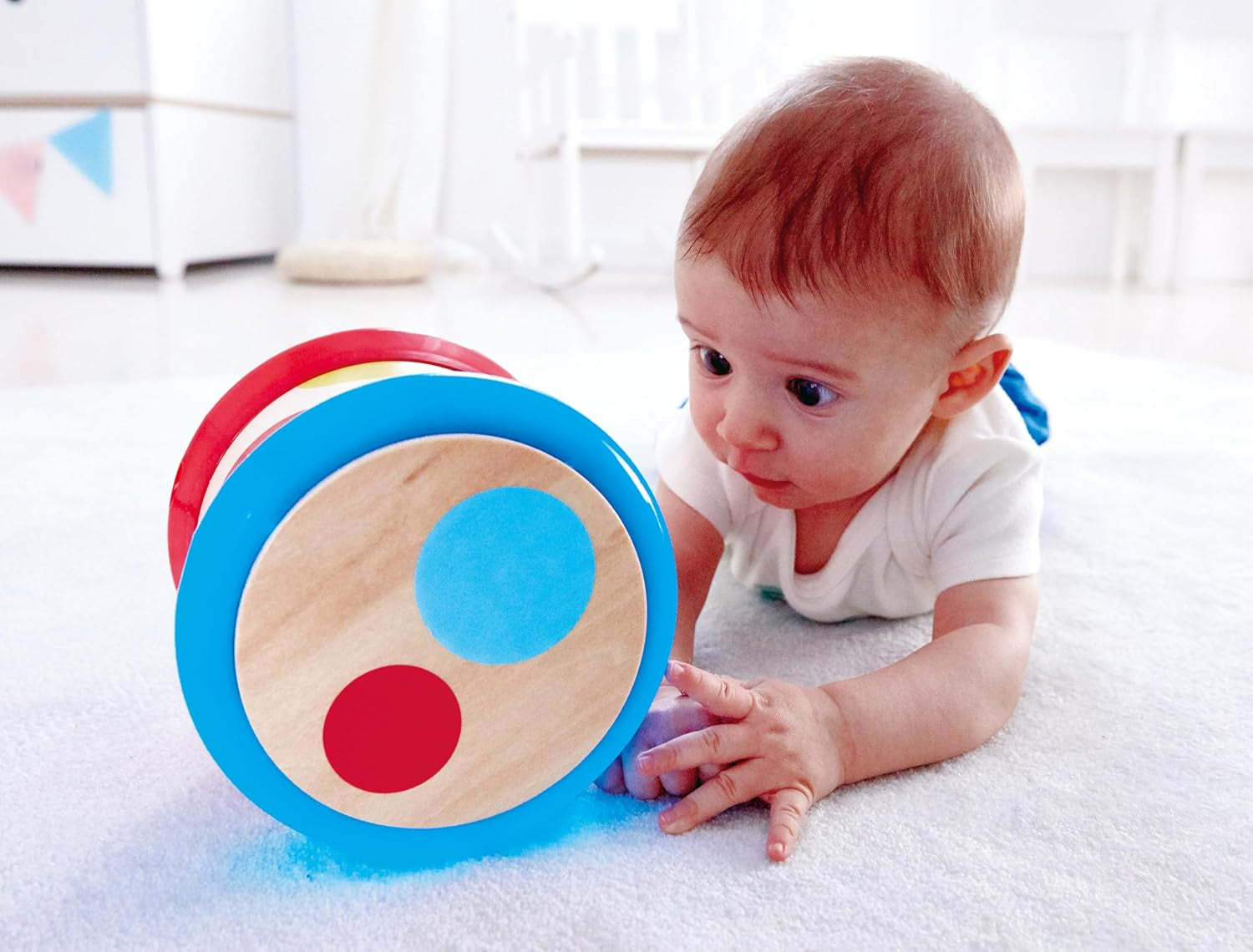 Hape Baby Drum | Pojízdná hudební hračka pro nejmenší, aby se naučila rytmus a různé zvuky, na baterie, od 6 měsíců Baby Toys Naty Shop