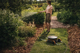 Vodní kolo Fiskars Comfort L s kolečky, zavlažovací sada all inclusive, celkový dosah 31,5 m, automatické navíjení, univerzální zahradní hadice (Ø 13 mm), univerzální připojení na kohoutek, 1071670