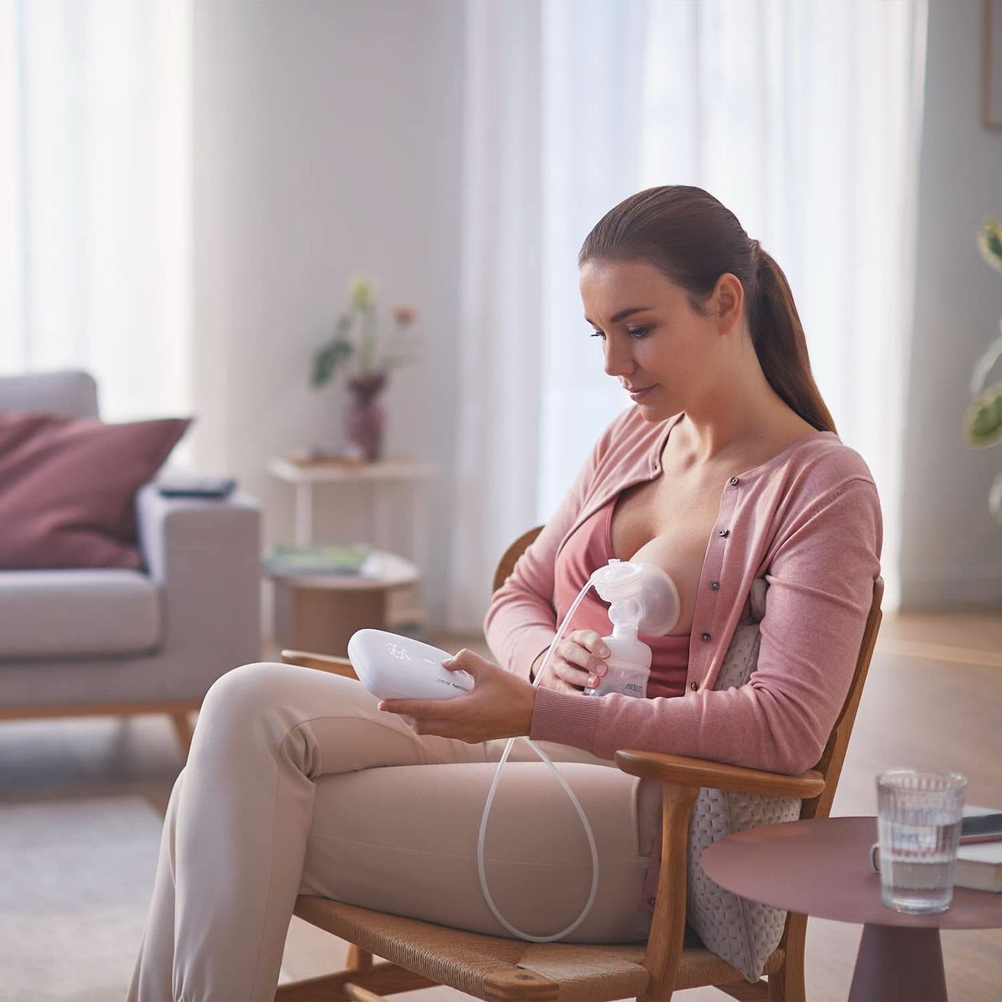 Individuální elektronická odsávačka mateřského mléka Philips Avent – s technologií Natural Motion, pohodlným silikonovým polštářkem Příslušenství Potraviny a kojení Bebe Naty Shop