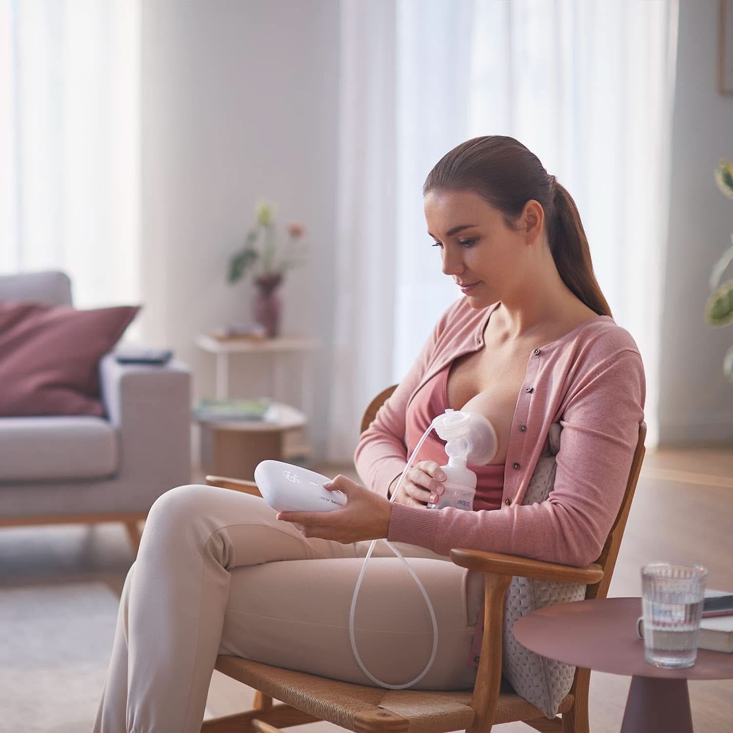 Individuální elektronická odsávačka mateřského mléka Philips Avent – s technologií Natural Motion, pohodlným silikonovým polštářkem Příslušenství Potraviny a kojení Bebe Naty Shop
