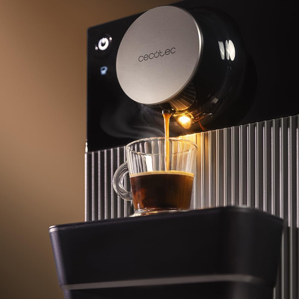 Kompaktní espresso Cecotec Cremmaet Cube, 1350 W, lisovací systém 10 g, předinfuzní systém, 19 bar, systém termobloku, 5 nastavení mletí, dotykový ovládací panel