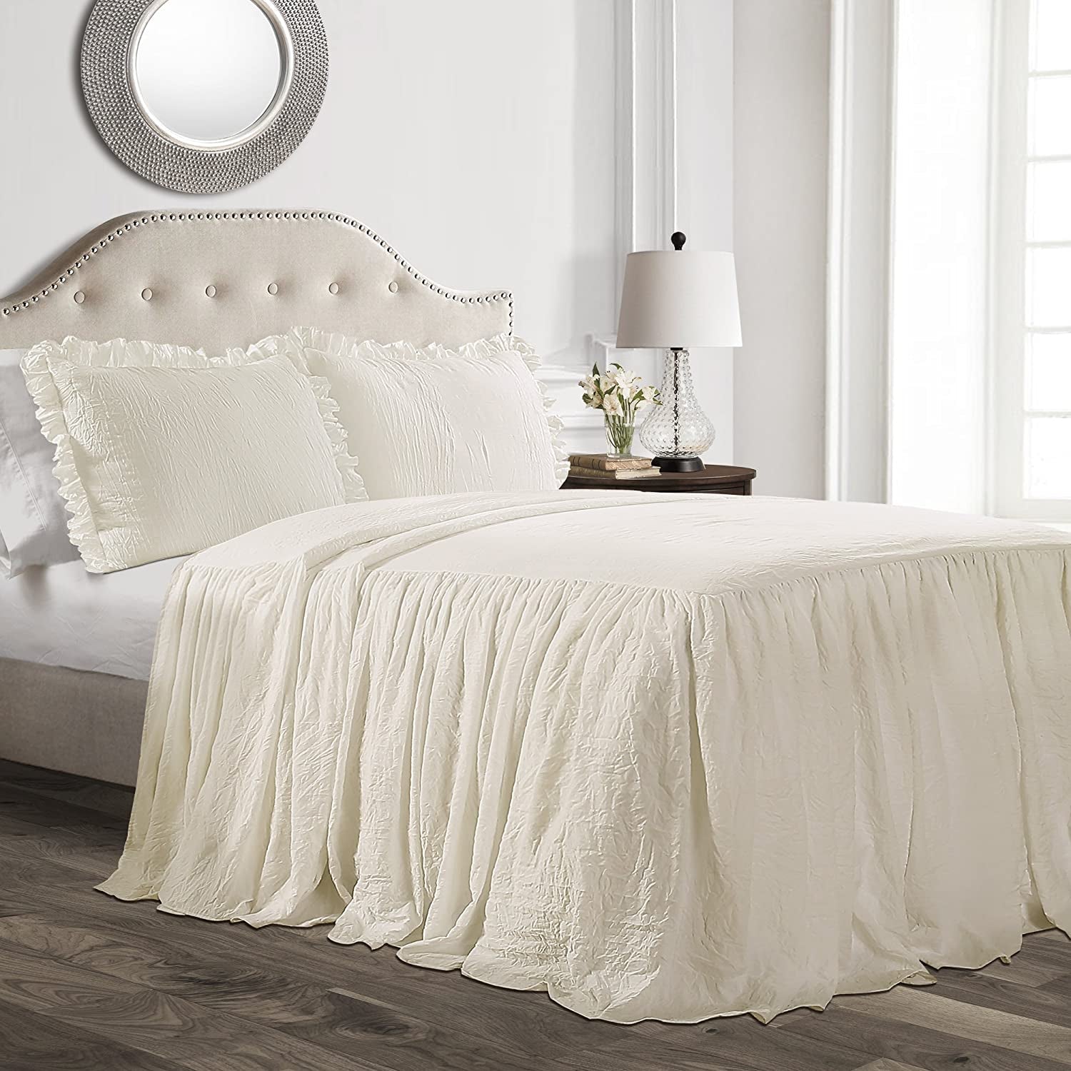 Přehoz Lush Decor s volánovou sukní, polyester, bílá, manželská postel Lush Decor Postele a přikrývky Ivory V190,5 X W99,1 Cm (1 balení)