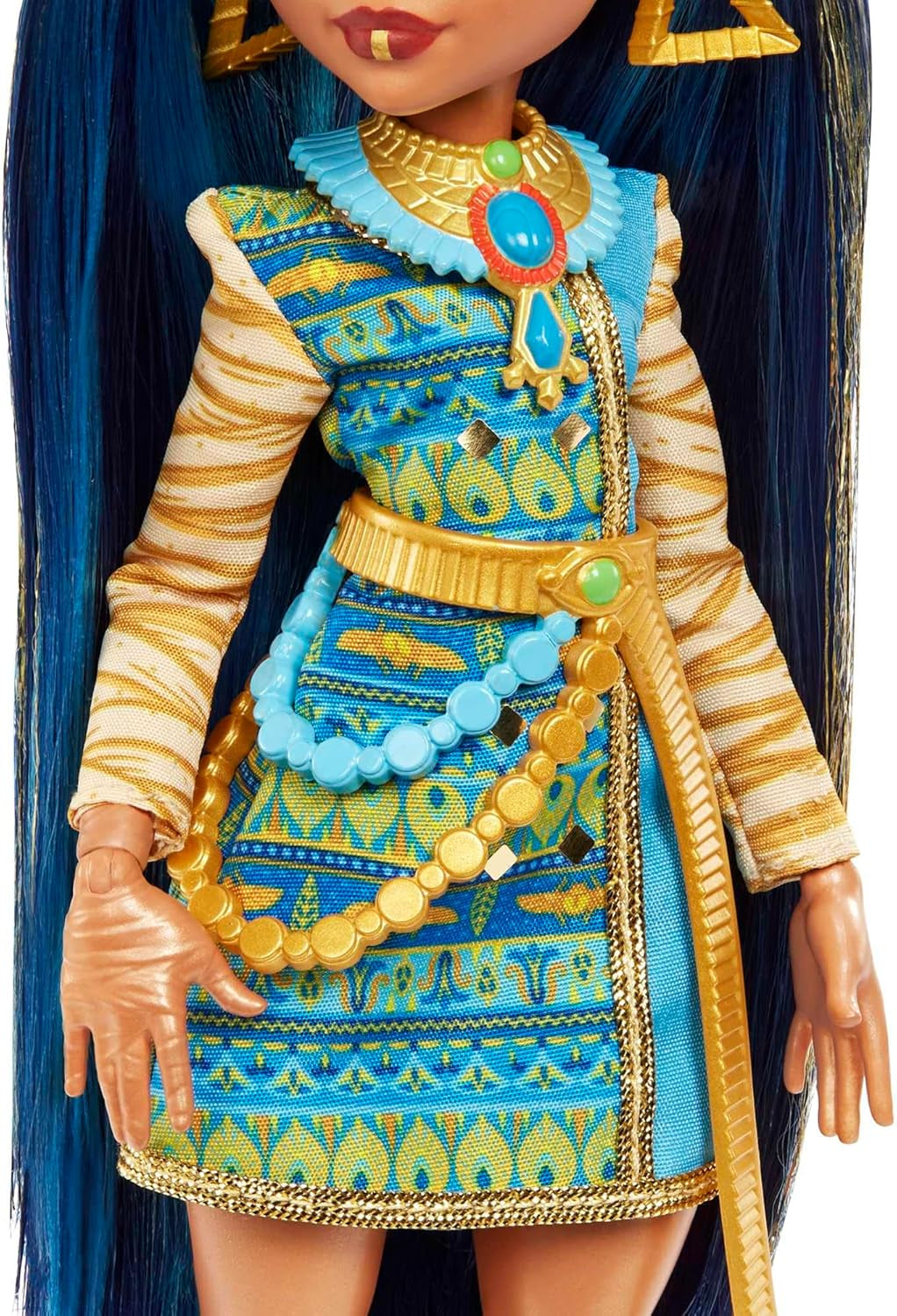 Monster High Cleo de Nile Puppe, Mummie Modepuppe, Königliches Outfit, Killerstiefel, Pyramidenrucksack, Zubehör, pro Kinder ab 4 Jahren, HHK54