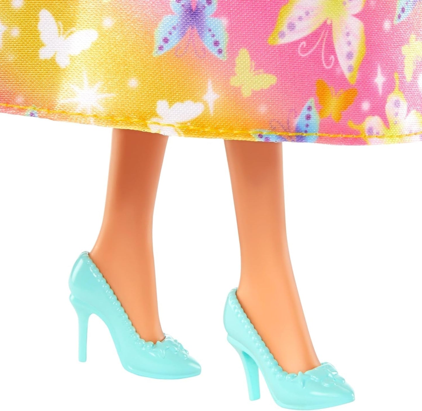 Královská panenka Barbie s efektními vlasy s barevnými pramínky, barevné doplňky, přechodový žlutý top a motýlí sukně, HRR09 Naty Shop Dolls
