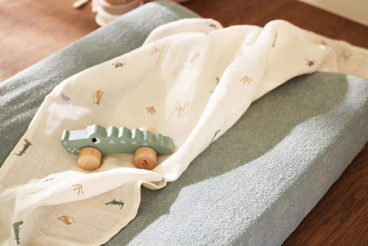 Jollein 112-001-67090 Dřevěná hračka na kolečkách, zelená Baby Toys Naty Shop