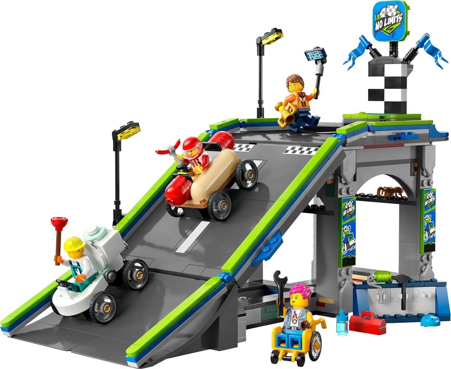 LEGO City No Limits: Závod v mýdlových krabičkách s rampou - Stavebnice pro chlapce a dívky od 6 let - Sada se 2 krabičkami na mýdlo a 4 minifigurkami závodníka - Nápad na dárek pro děti 60460 Stavebnice Besuche den LEGO-Store