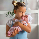 JC Toys – Berenguer Boutique 38cm měkká, realistická panenka s otevřenými/zavřenými ústy, 10dílná dárková sada, kojenecká lahvička, chrastítko, dudlík a příslušenství, růžová, věk 2+