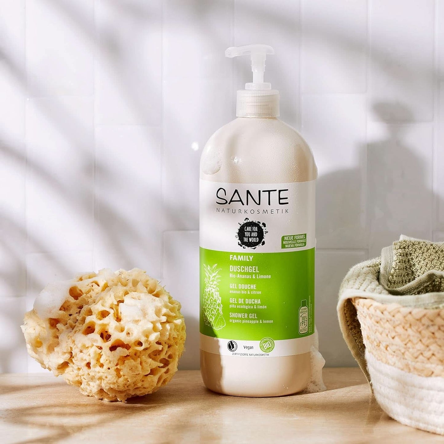 SANTE Natural Cosmetics Osvěžující sprchový gel s citrusovou vůní, 950 ml Sprcha a koupel Naty Shop