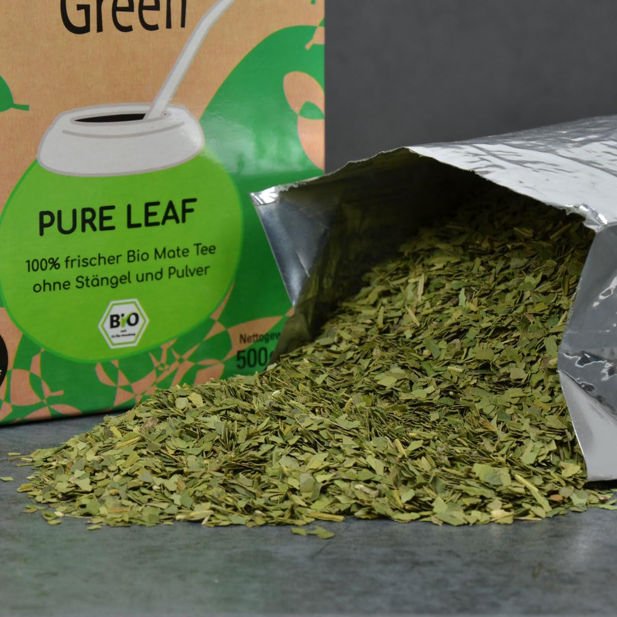 Delicatino - Přírodní zelená PURE LEAF 500G, organická yerba maté bez stopky, čerstvá a bez kouře, organicky pěstovaná, vakuově balená pro maximální čerstvost
