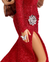 Barbie Mariah Carey - Sběratelská panenka s třpytivě červenými šaty, volány, rozparek, okouzlující kadeře, stříbrné doplňky, červené vysoké podpatky, vánoční tradice, dekorace, HJX17
