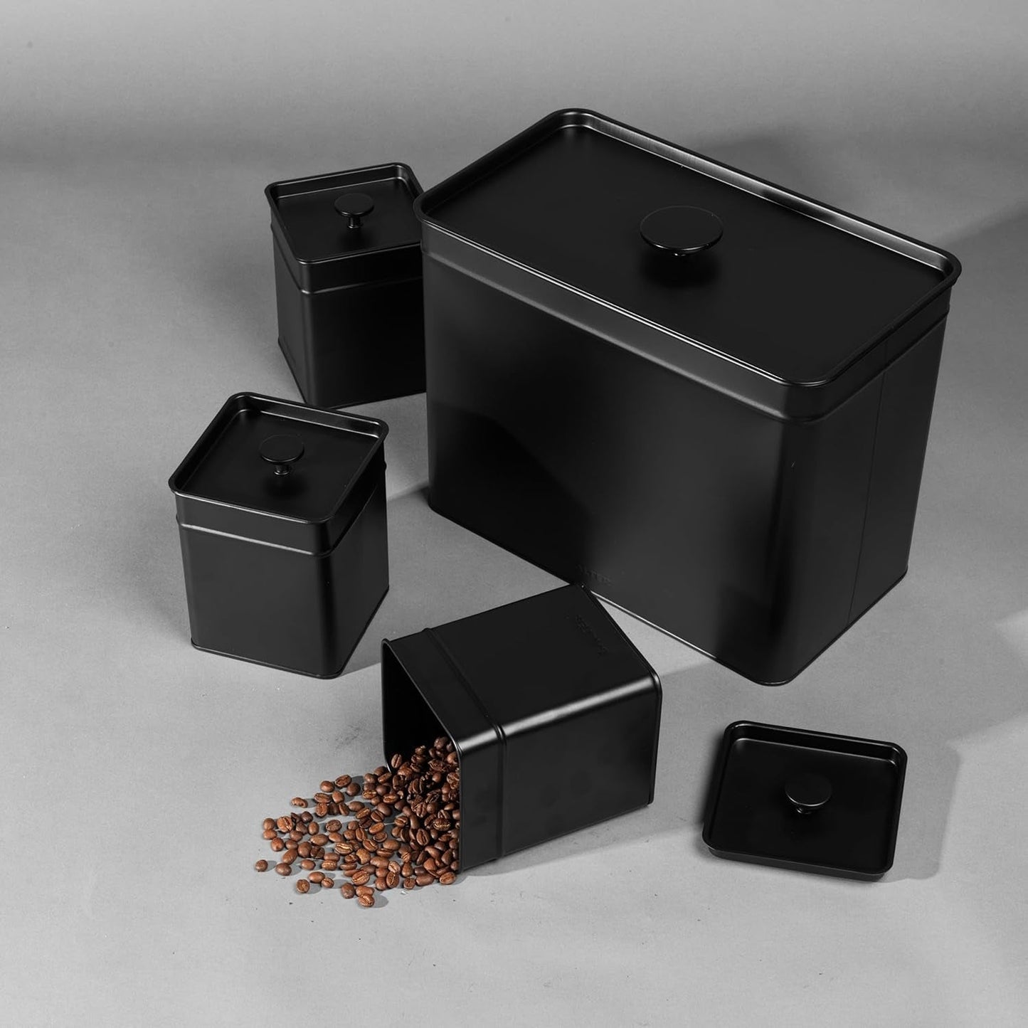 Salter BW12614EU7 Kuro sada úložných boxů – 4 kuchyňské dózy Organizérové boxy na chléb/čaj/kávu/cukr Snadné čištění Uchovávejte potraviny čerstvé Černé boxy na potraviny Naty Shop