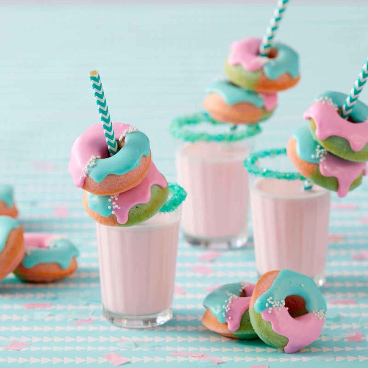 Wilton Donut-Backform Mit 12 Mulden Donutform, Hochwertige Donut Backform Mit Antihaftbeschichtung Für 12 Mini-Donuts, Spülmaschinenfest Formy a plechy na pečení Naty Shop