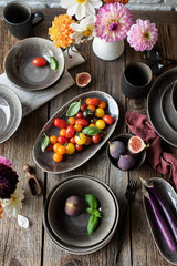 MÄSER 934073 Niara Organic Series Moderní sada nádobí pro 4 osoby se vzrušujícím vintage vzhledem, 16dílná kombinovaná služba se speciální kombinací černé a hnědé glazury, kamenina