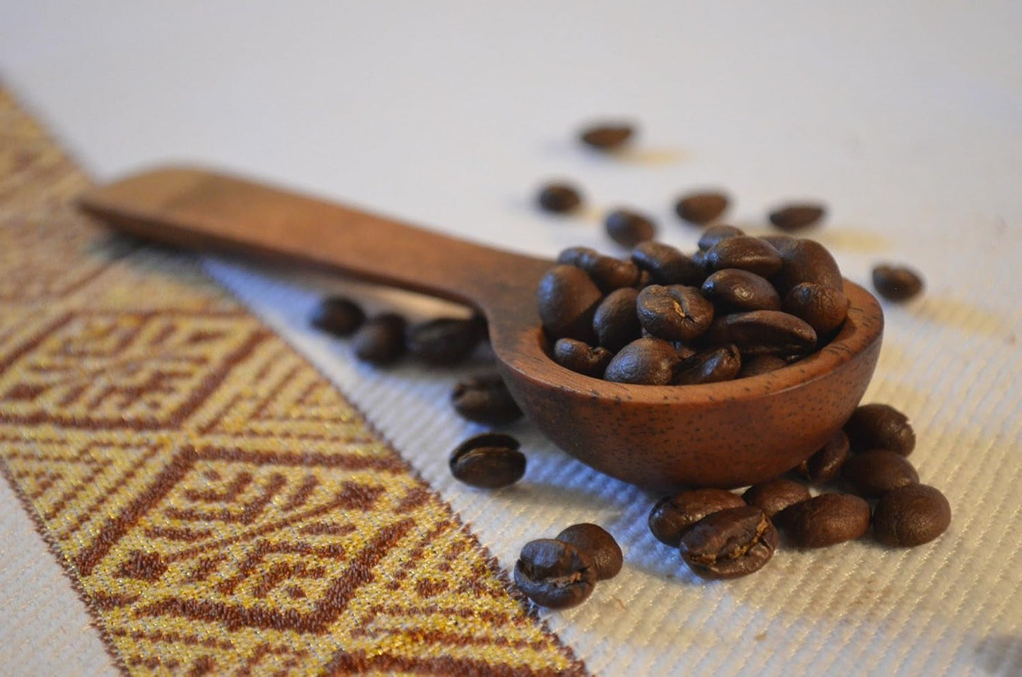 C&T Coffee Rarity - Divoká káva z Etiopie, Afrika | 1000 g kávy (celá zrna) – silná a ovocná | + Divoce pěstované + Ručně sbírané + Sušené na slunci + Lehce pražené